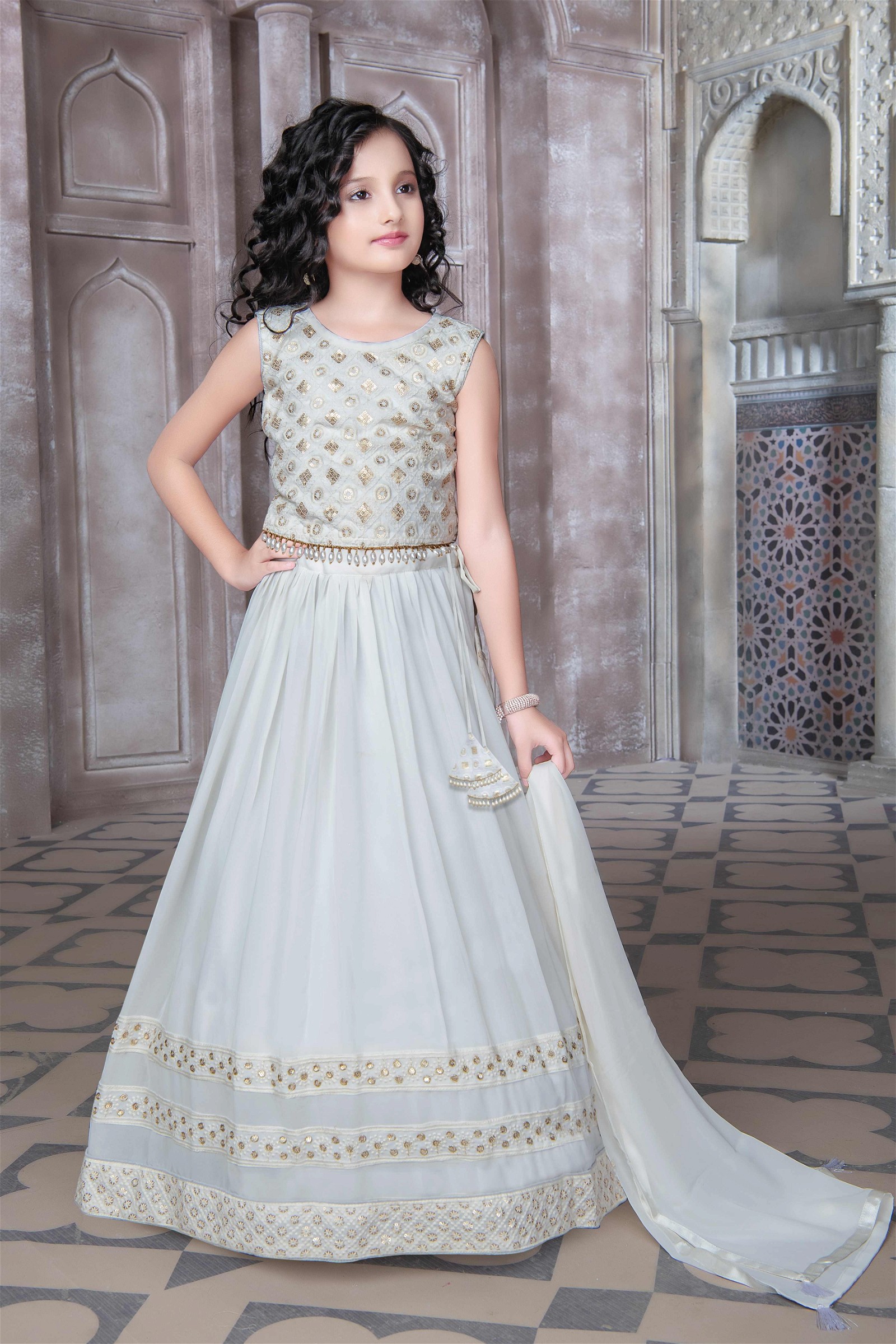 620 Georgette Kids Lehenga Choli Grey Colour Embroidery Work