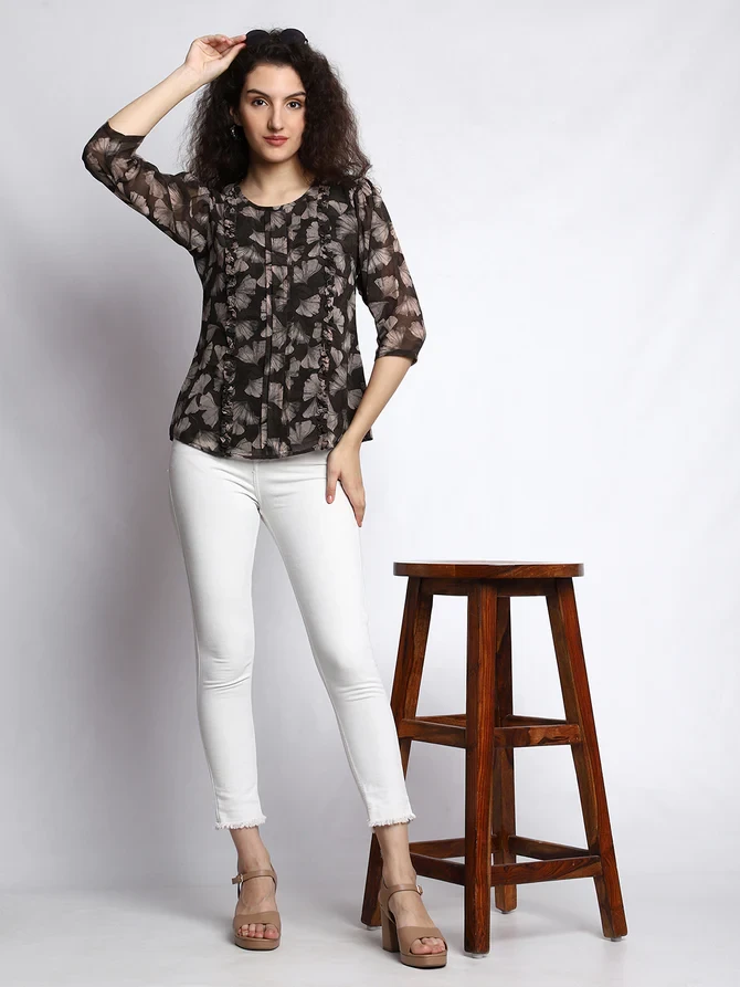 Casual Black Round Neck Top for Women with Printed Design